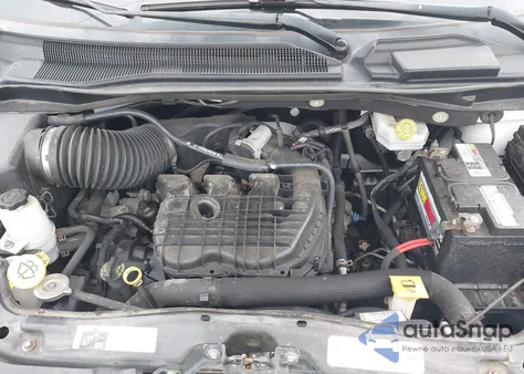 2017 Dodge Grand Caravan Crew z USA, uszkodzony, nr VIN 2C4RDGDG9HR713088